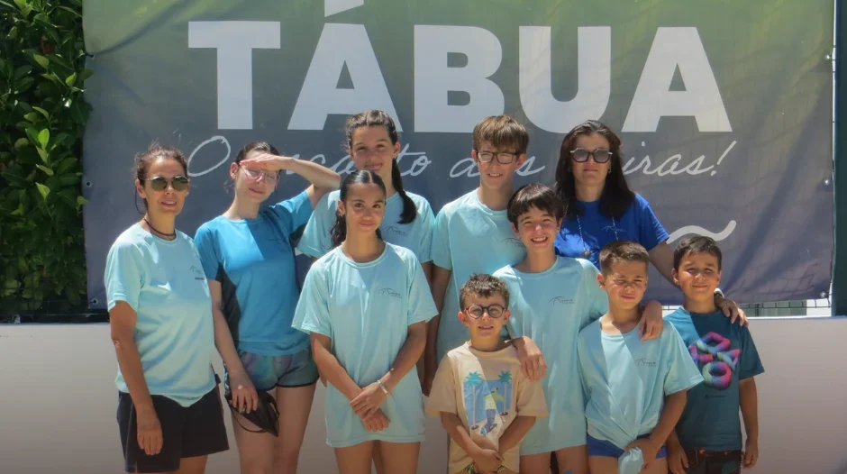 Nadadores Da Equipa De Tarouca Em Destaque Em Tábua Foto Cmt