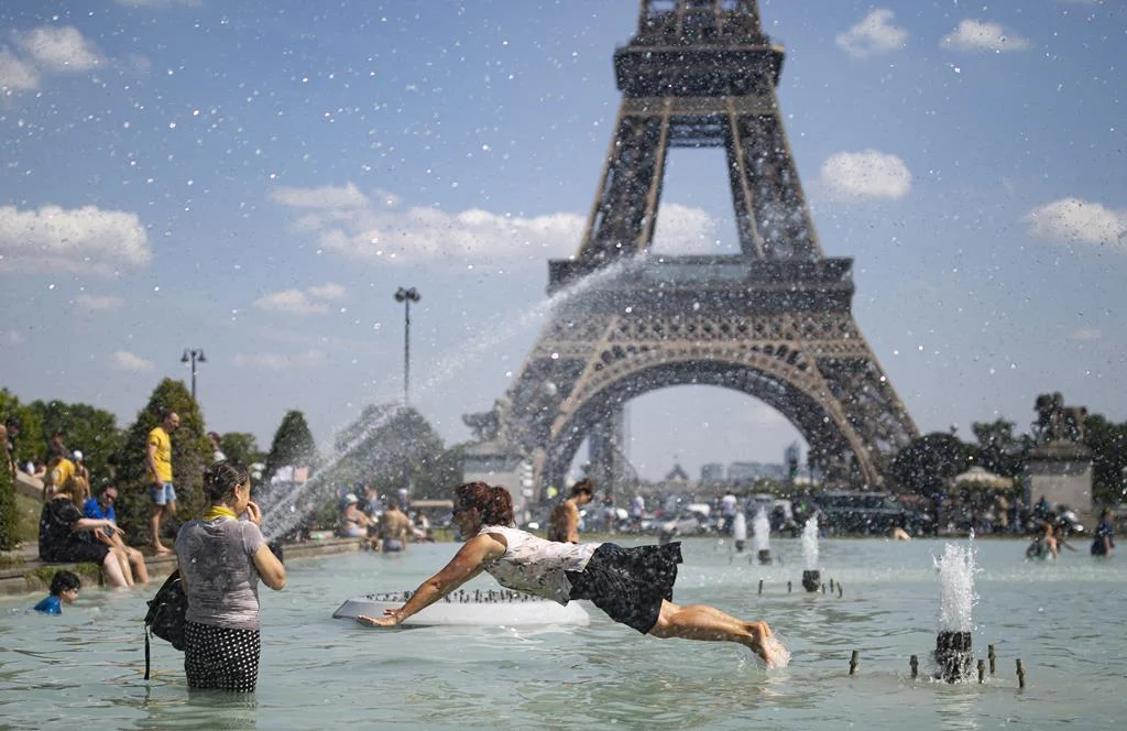 Paris Calor Intenso Junho