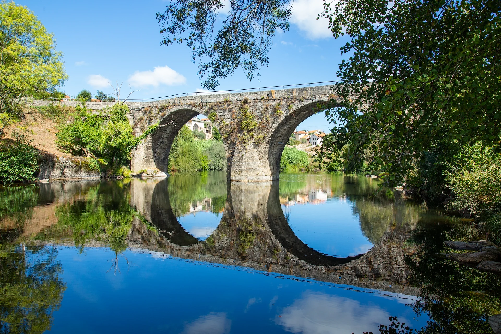 Ponte Romana Do Rio Dão Ferreirós