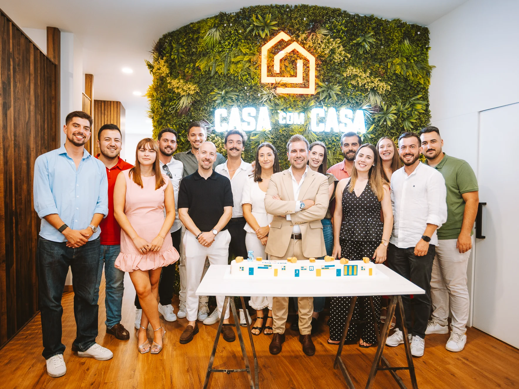 Casa Com Casa 5 Anos Equipa Foto