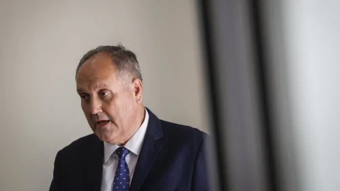 Diretor Da Pj Carlos Cabreiro