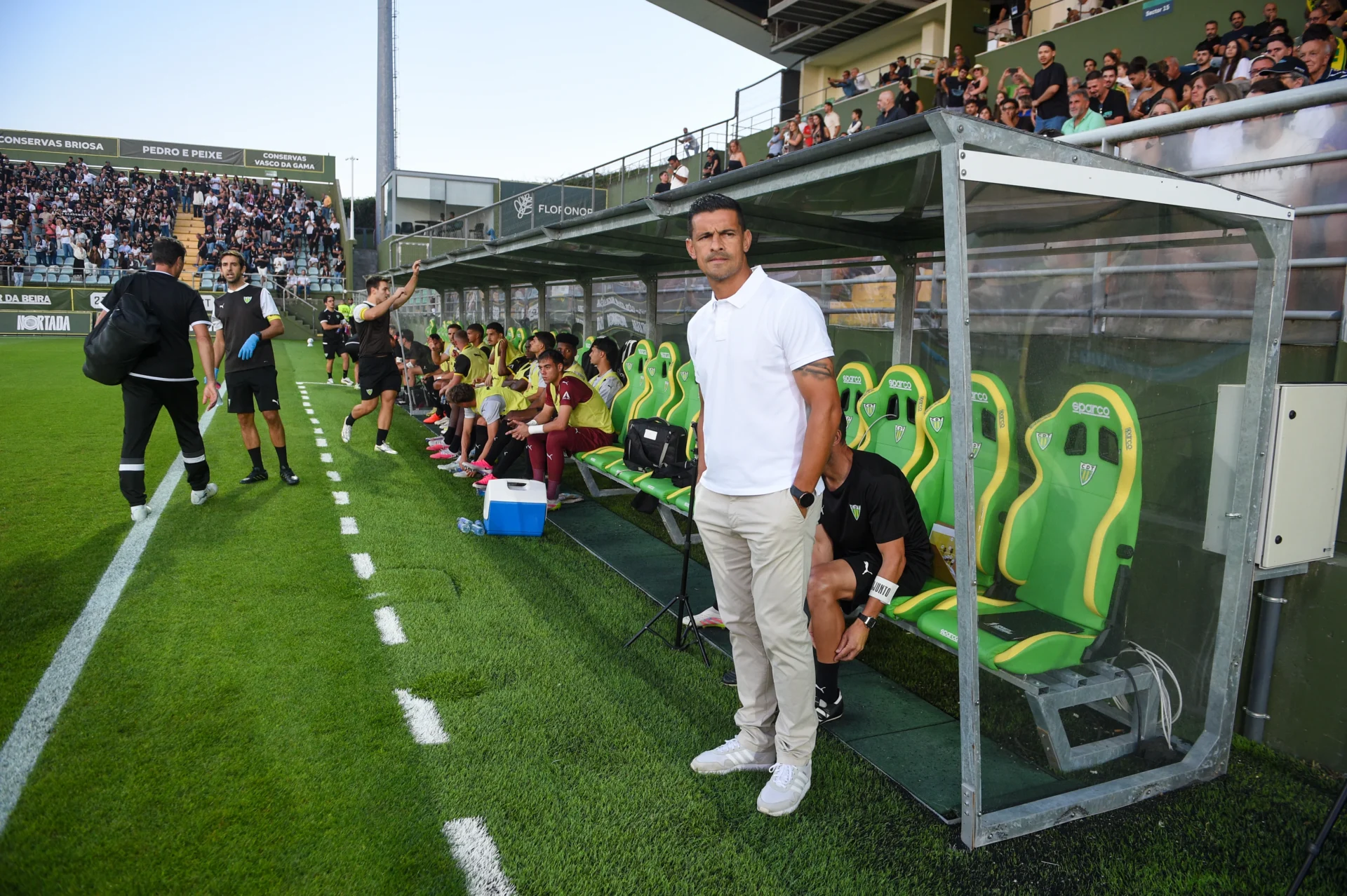Ii Liga Treinador Ricardo Costa Quer Que A Que Equipa Vença Em Leiria Foto Rui Da Cruz