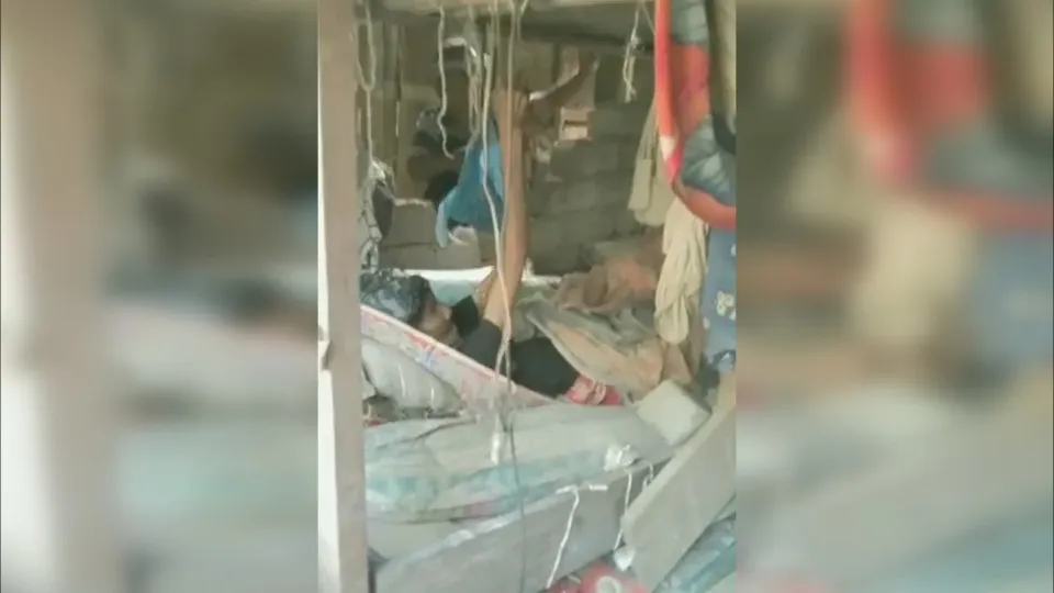 Senior Encontrada Viva Sismo Indonesia
