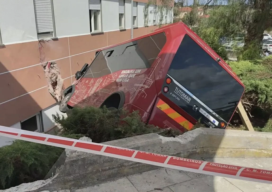 Tomar Acidente Hospital Autocarro