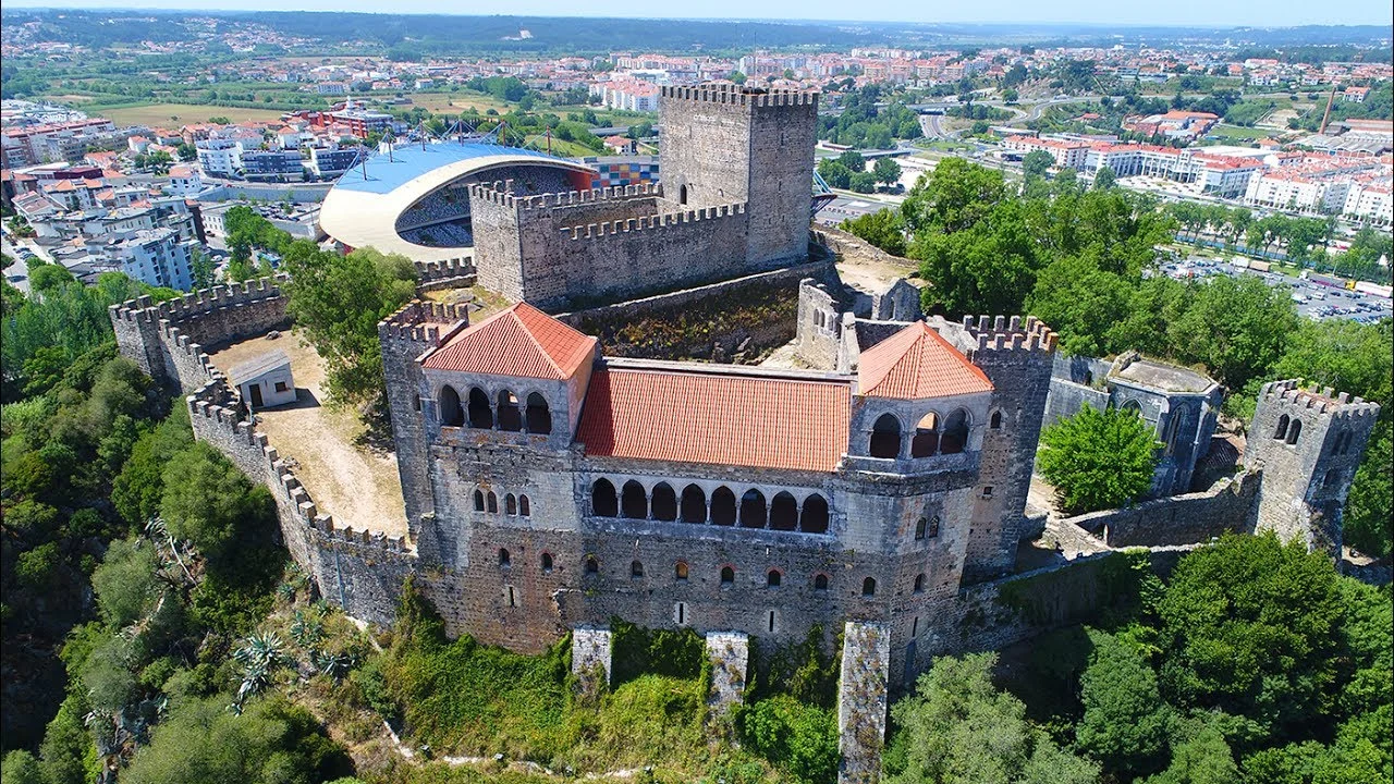 Castelo De Leiria Maravilhas