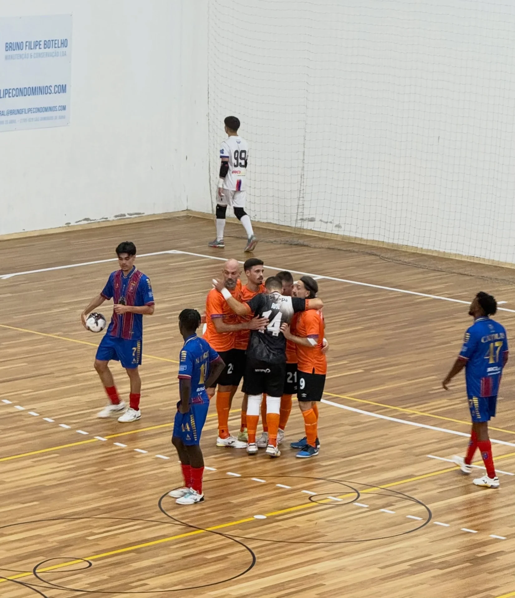 Futsal Viseu 2001 Entra A Ganhar No Campeonato Nacional Foto Cfs