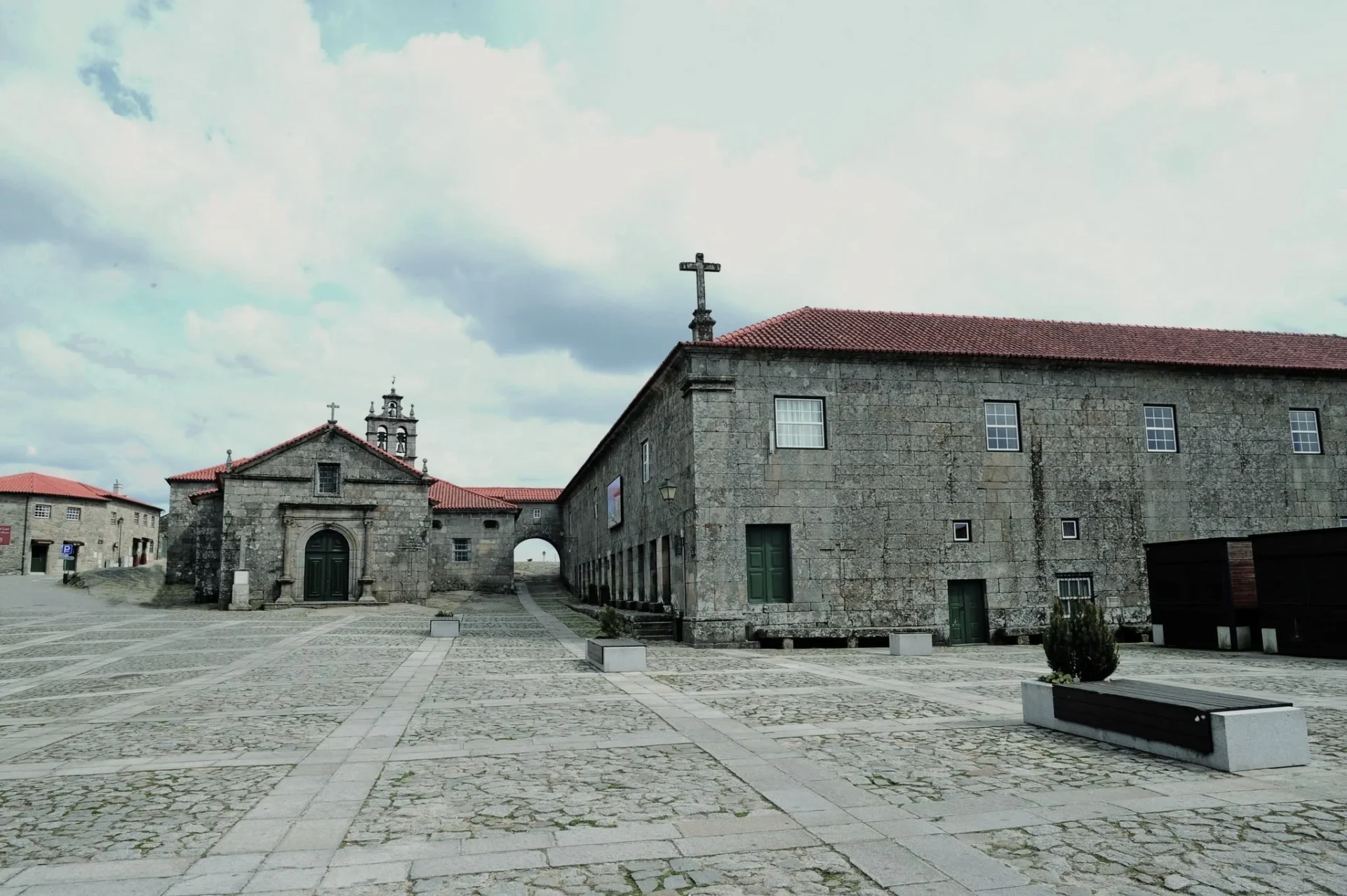 Santu&aacute;rio Lapa Sernancelhe