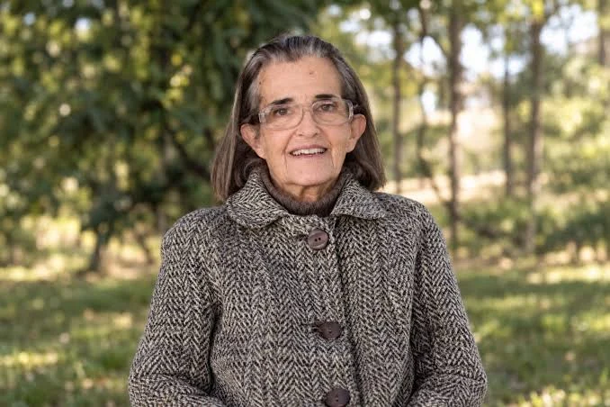 Morreu Helena Afonso