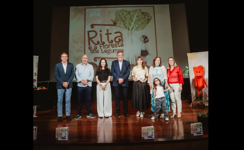 Rita Redshoes Na Pesqueira
