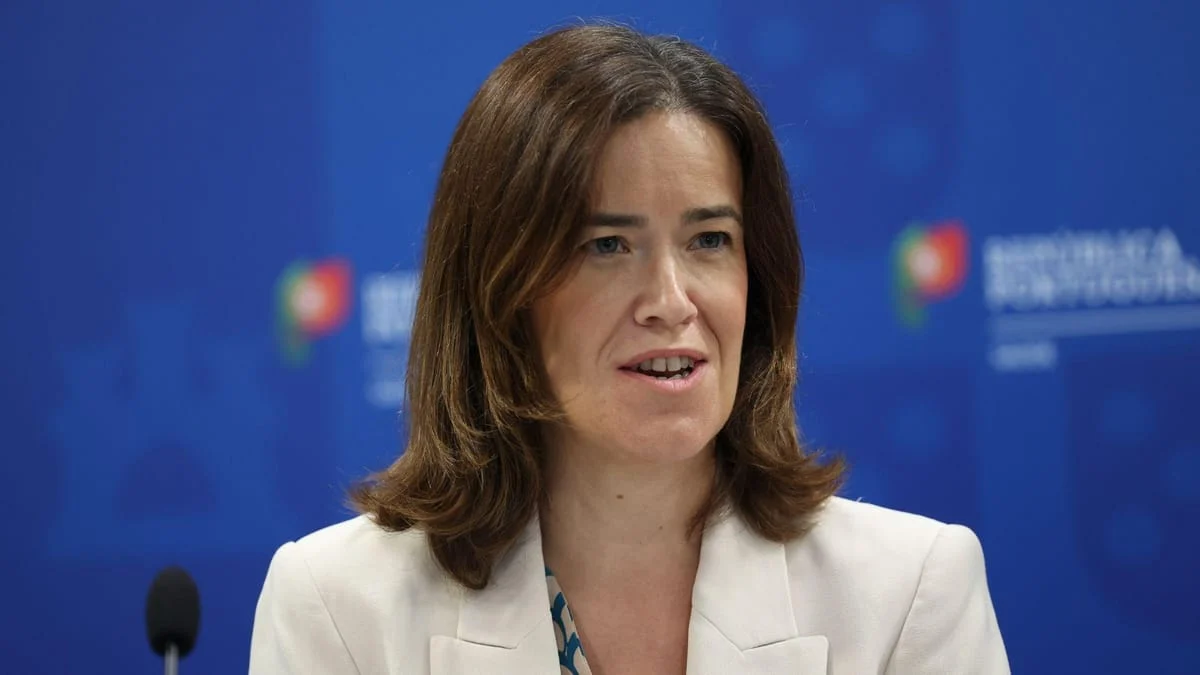 Secretária De Estado Da Saúde Ana Povo